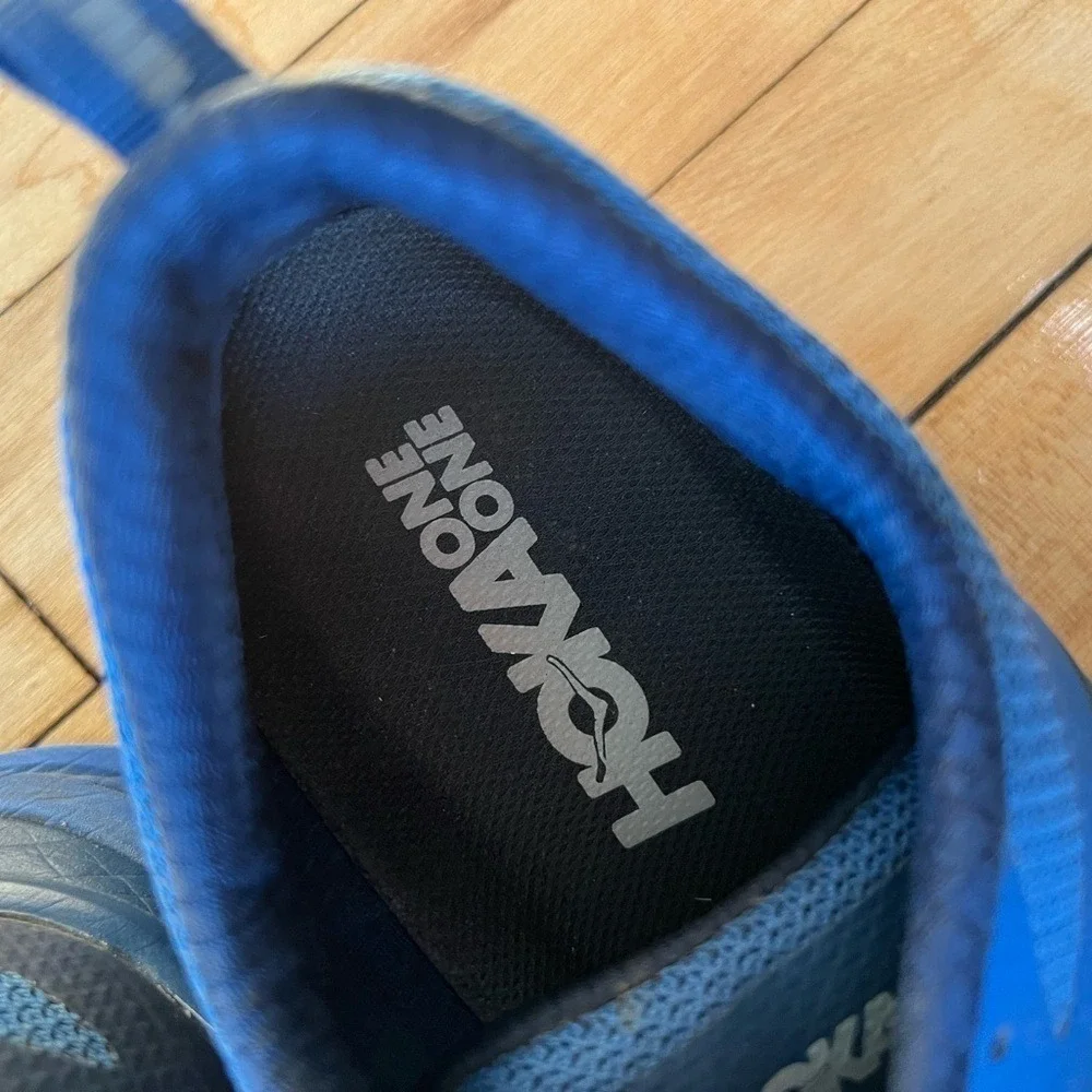 Hoka One One Arahi‎ blue running shoes